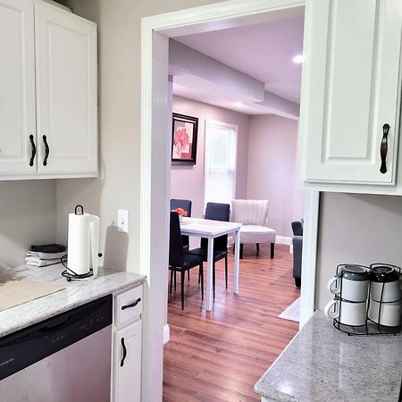 Apartment With Brand New Furniture And Large Parking West Seneca Eksteriør bilde