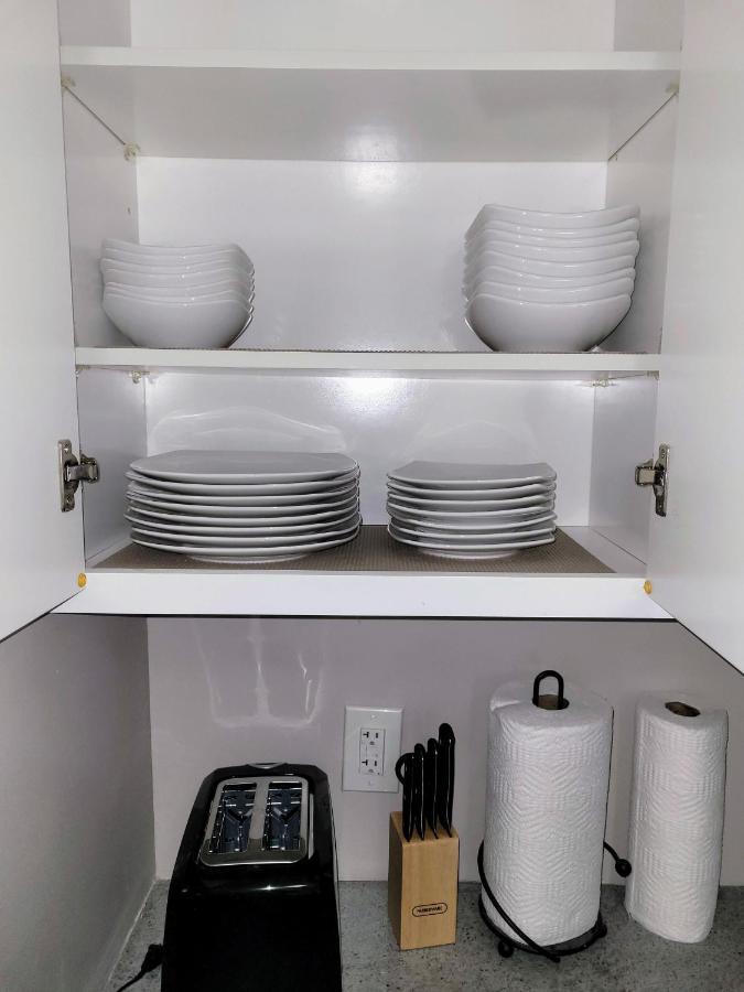 Apartment With Brand New Furniture And Large Parking West Seneca Eksteriør bilde